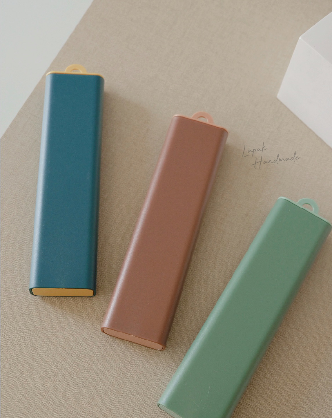 Haru Cutlery Set in Blue Yellow