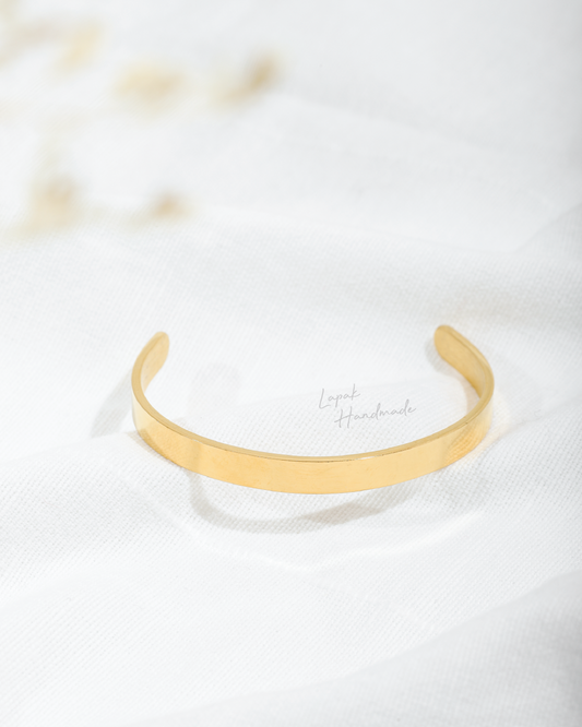 Classic Bangle in Gold