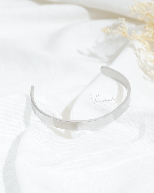 Classic Bangle in Silver