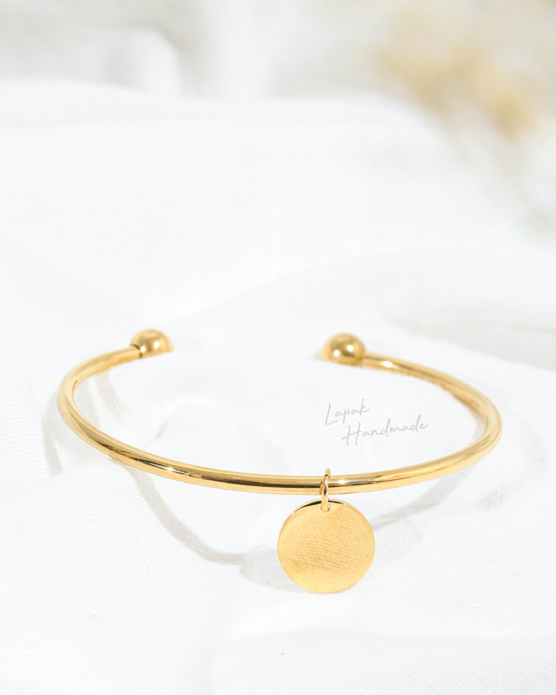 Coin Bangle in Gold