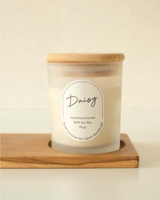 Home Scented Candle in Daisy