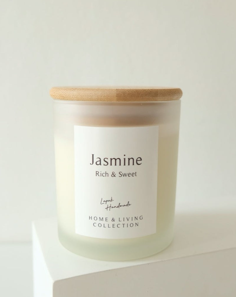 Deluxe Scented Candle in Jasmine