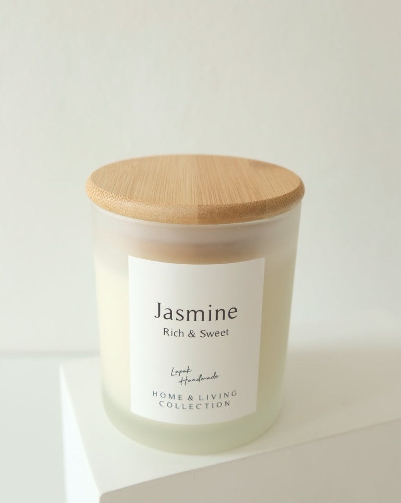 Deluxe Scented Candle in Jasmine