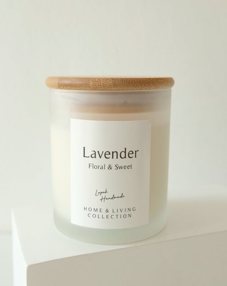 Deluxe Scented Candle in Lavender