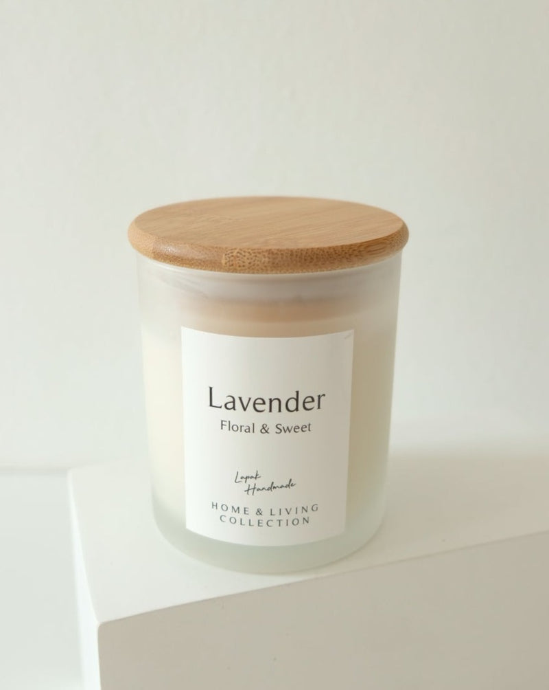 Deluxe Scented Candle in Lavender