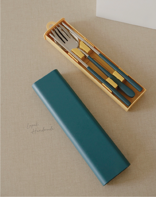 Haru Cutlery Set in Blue Yellow