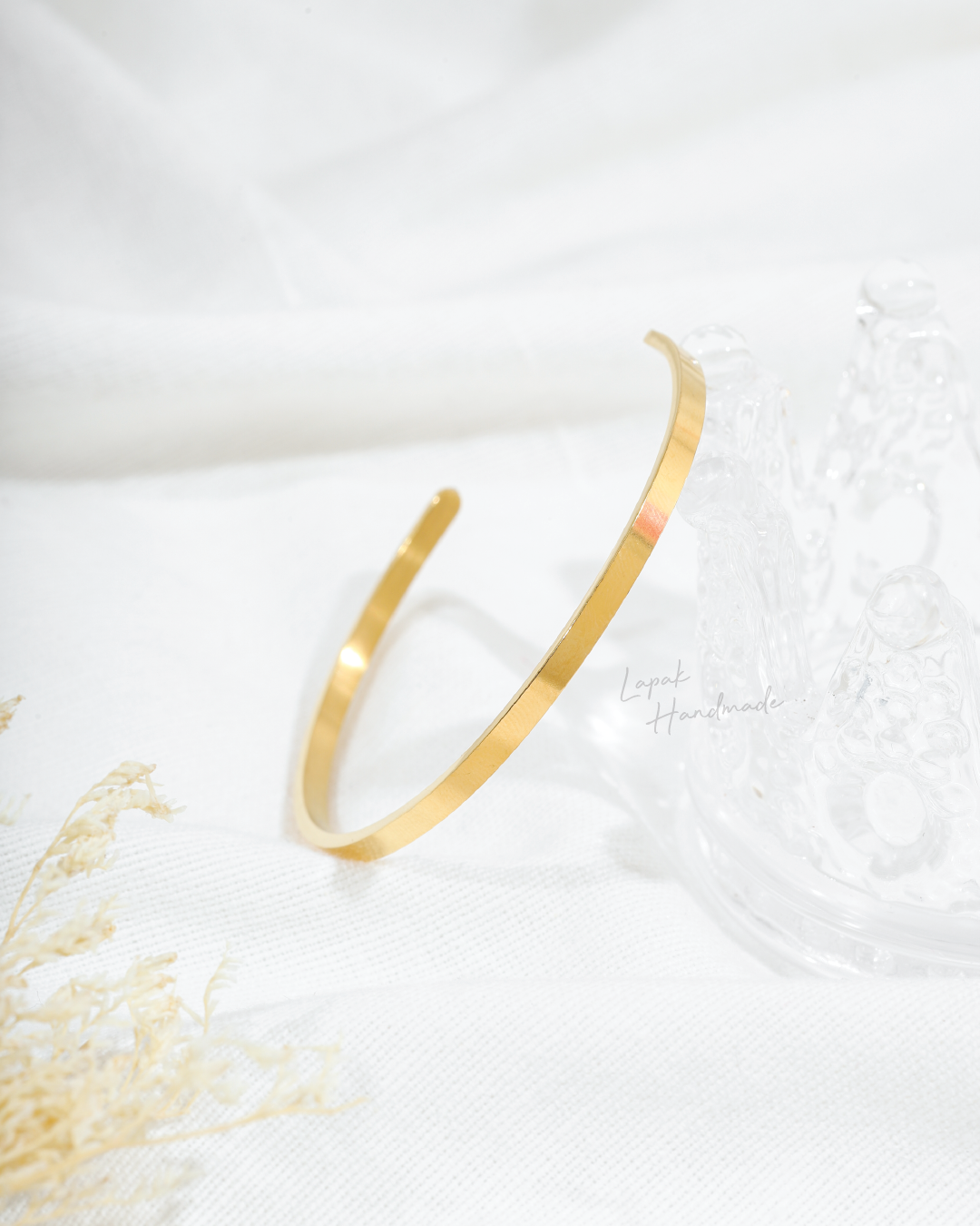 Slim Bangle in Gold